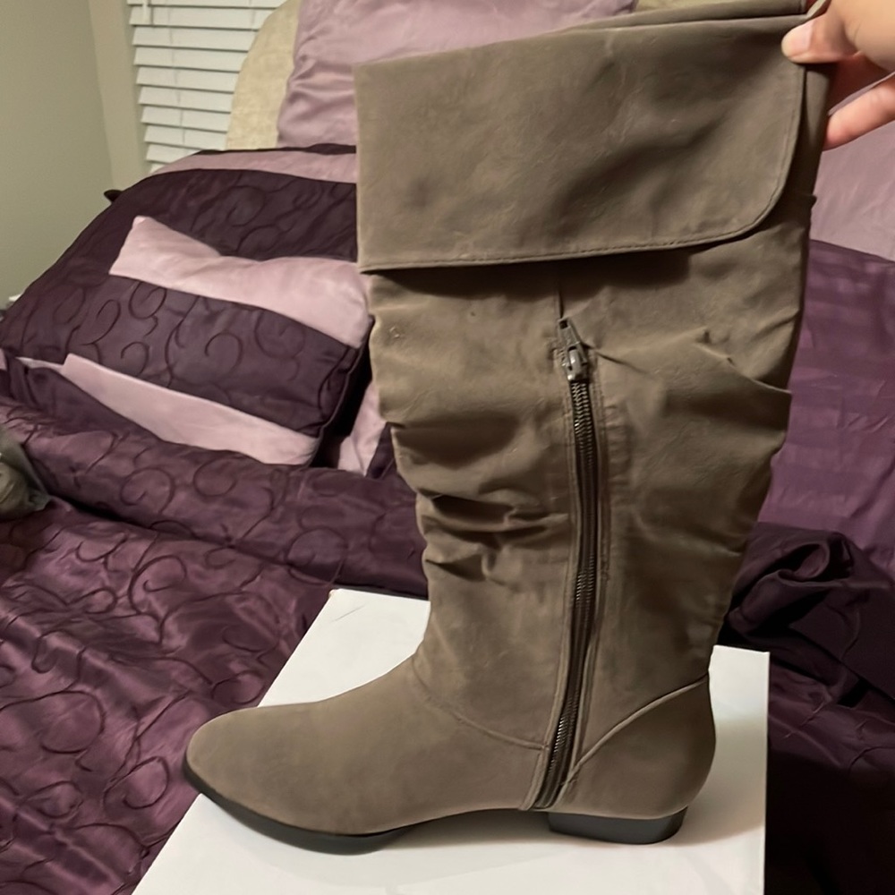 Boots- wide calf